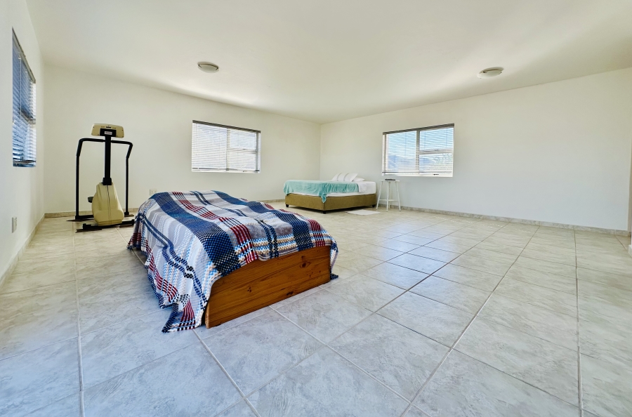 5 Bedroom Property for Sale in Vermont Western Cape